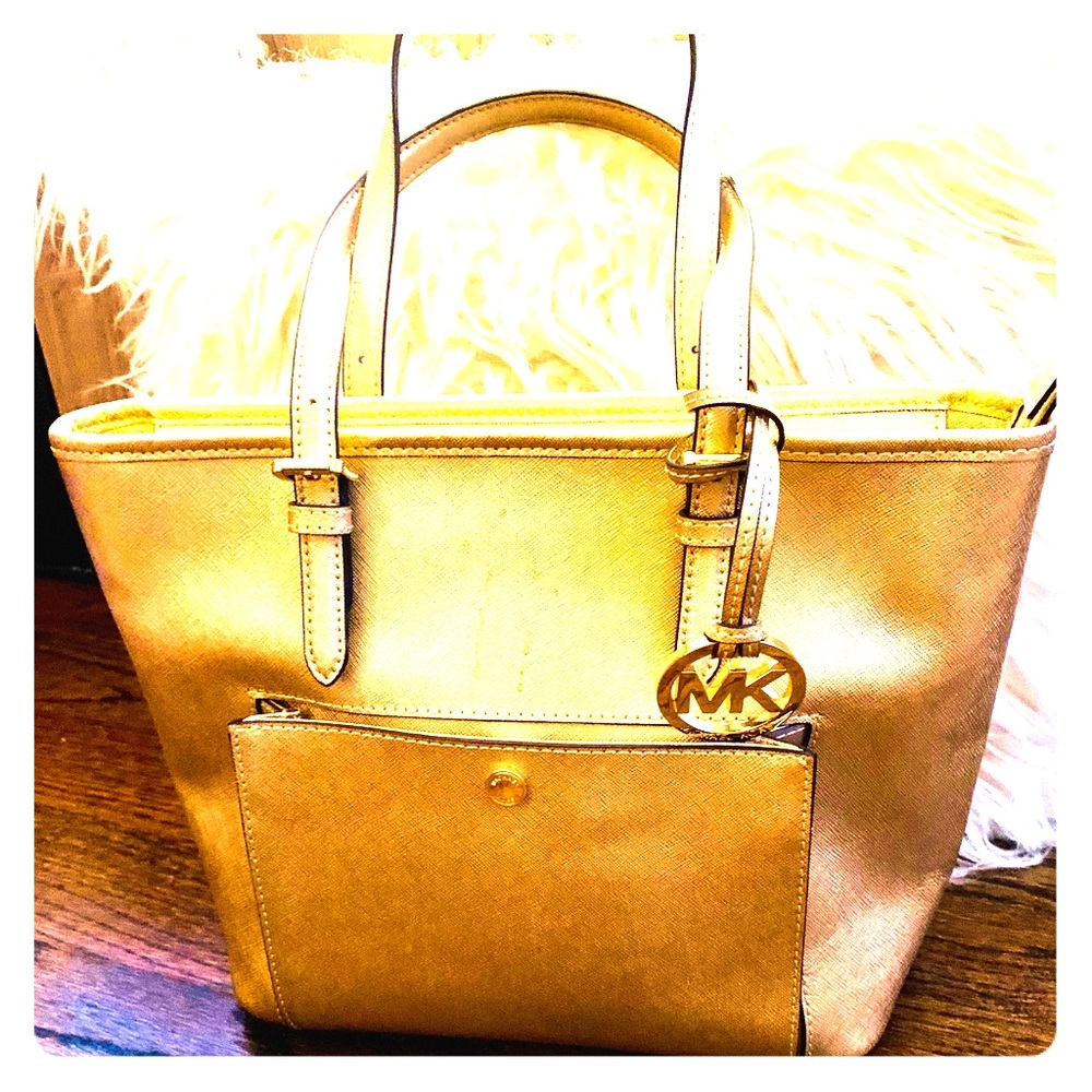 One Of A Kind Pale Gold Jet Set By Micheal Kors!